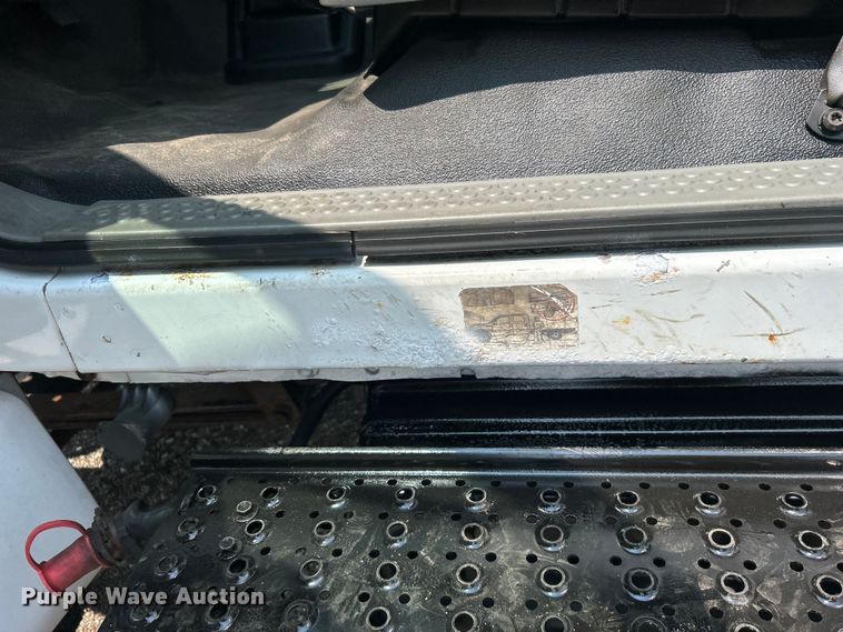 image for item EG0881 2006 Ford F650 Super Duty  box truck