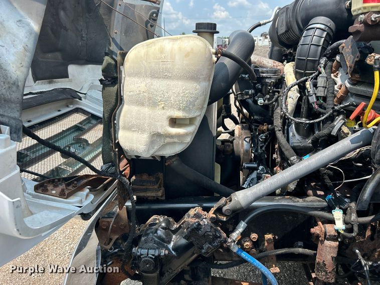 image for item EG0881 2006 Ford F650 Super Duty  box truck