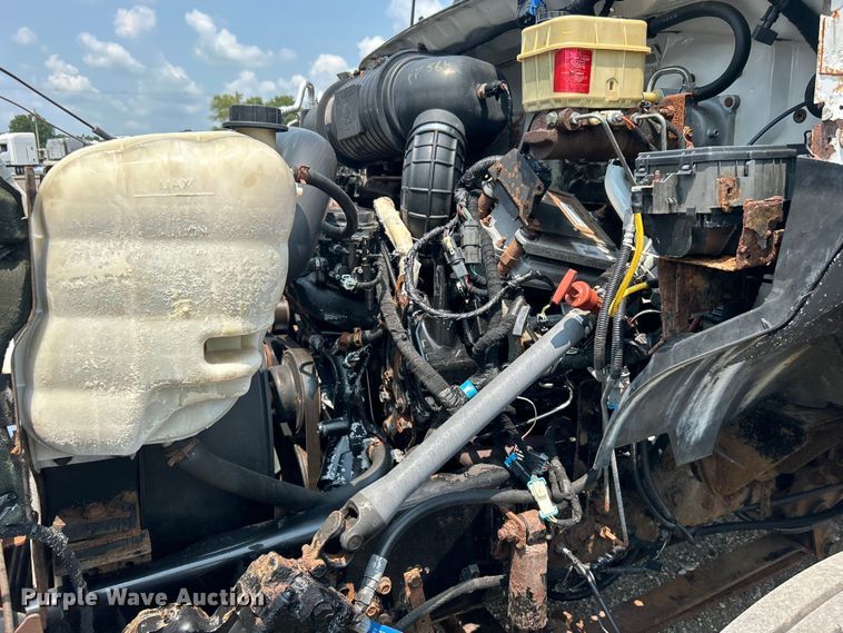 image for item EG0881 2006 Ford F650 Super Duty  box truck