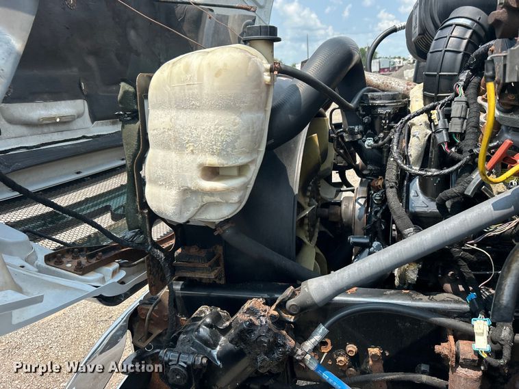 image for item EG0881 2006 Ford F650 Super Duty  box truck