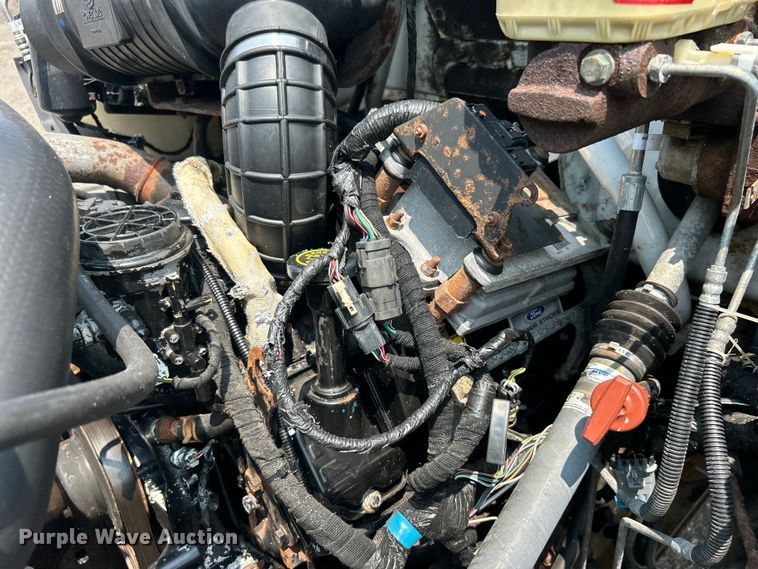 image for item EG0881 2006 Ford F650 Super Duty  box truck