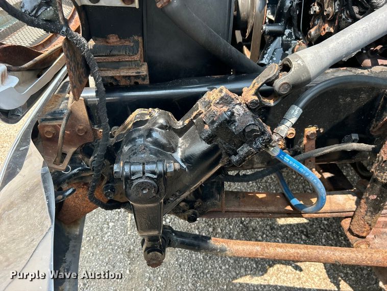 image for item EG0881 2006 Ford F650 Super Duty  box truck