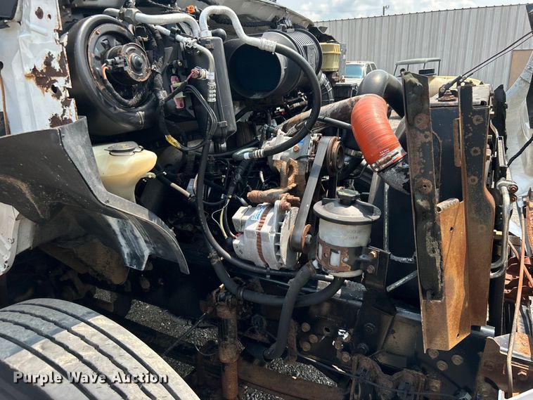 image for item EG0881 2006 Ford F650 Super Duty  box truck