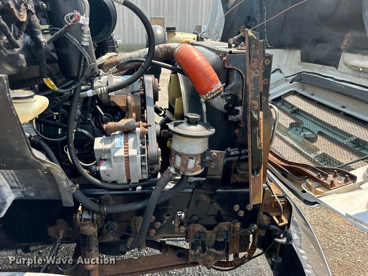 image for item EG0881 2006 Ford F650 Super Duty  box truck