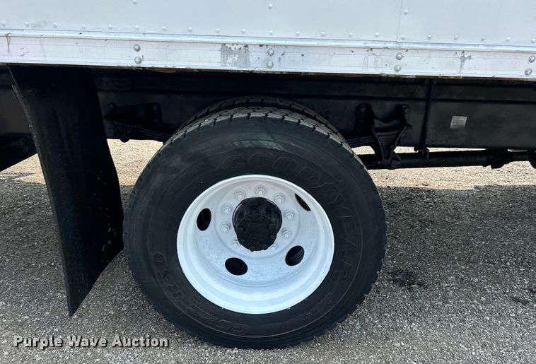image for item EG0881 2006 Ford F650 Super Duty  box truck