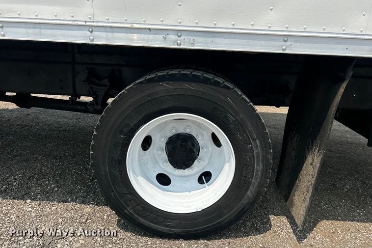 image for item EG0881 2006 Ford F650 Super Duty  box truck