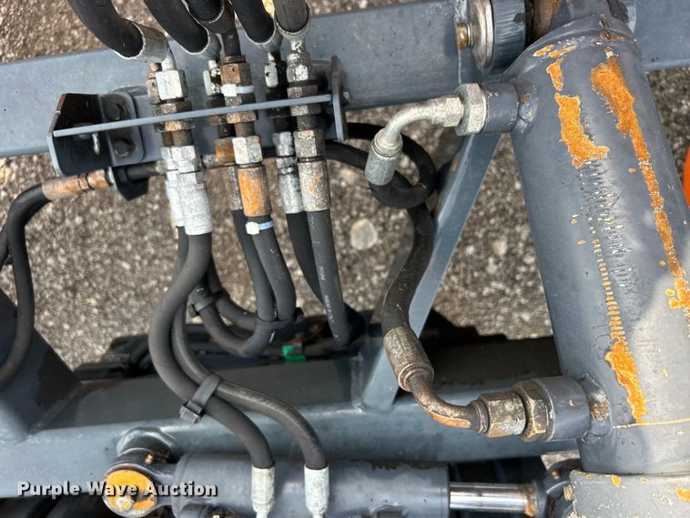 image for item EG0887 2005 Moffett  M5500 forklift