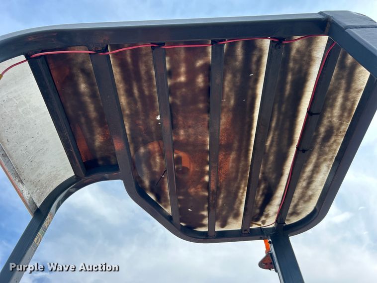 image for item EG0887 2005 Moffett  M5500 forklift