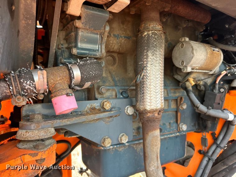 image for item EG0887 2005 Moffett  M5500 forklift