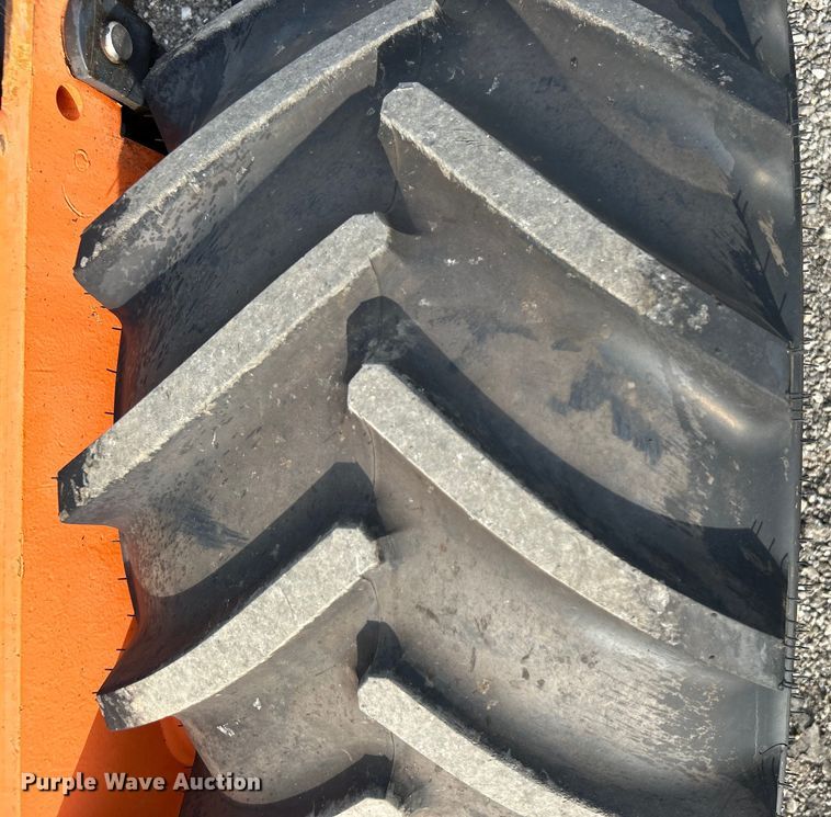 image for item EG0887 2005 Moffett  M5500 forklift