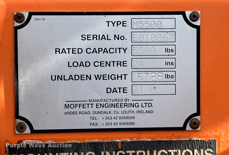 image for item EG0887 2005 Moffett  M5500 forklift