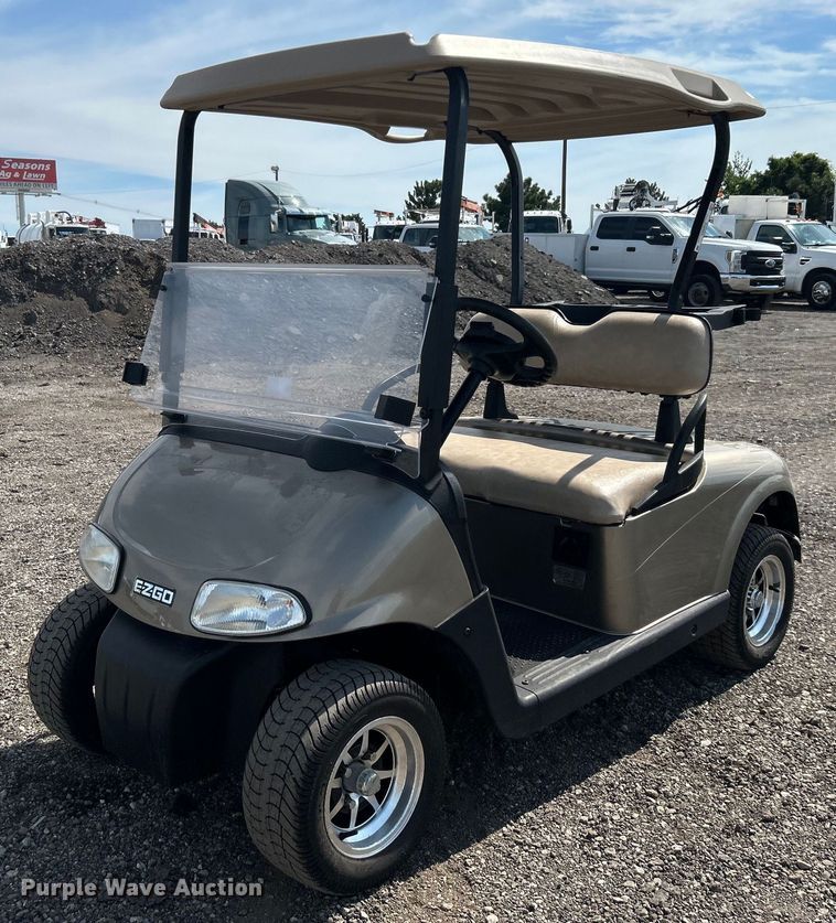 image for item EG0894 2013 EZ-Go RXV golf cart