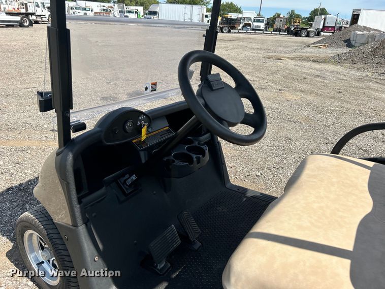 image for item EG0894 2013 EZ-Go RXV golf cart