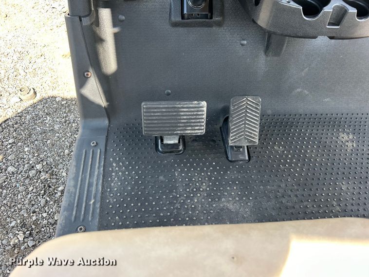 image for item EG0894 2013 EZ-Go RXV golf cart