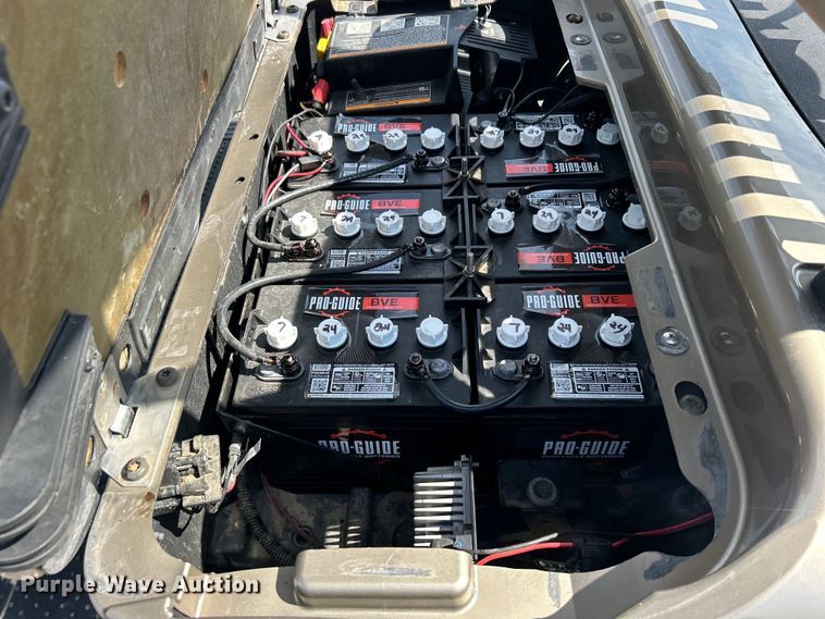 image for item EG0894 2013 EZ-Go RXV golf cart