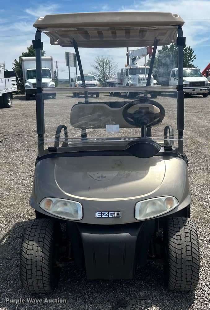 image for item EG0896 2013 EZ-Go RXV golf cart