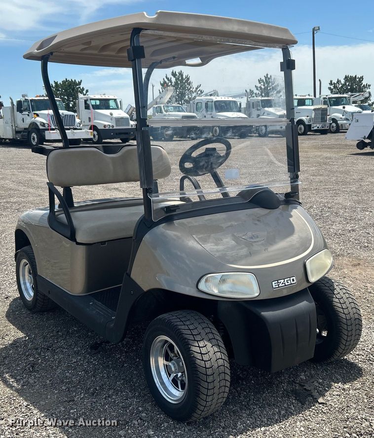 image for item EG0896 2013 EZ-Go RXV golf cart
