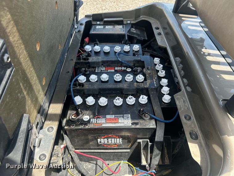 image for item EG0896 2013 EZ-Go RXV golf cart