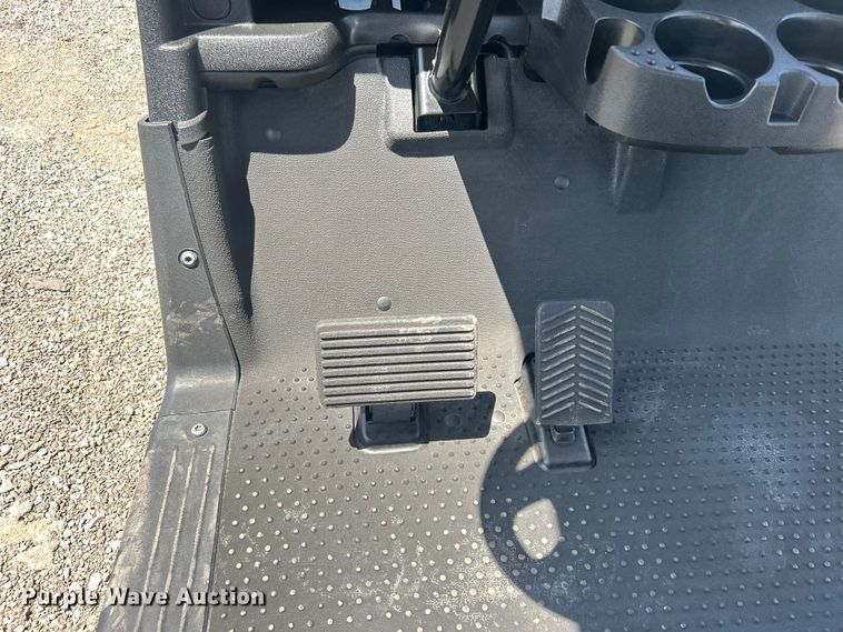 image for item EG0898 2013 EZ-Go RXV golf cart