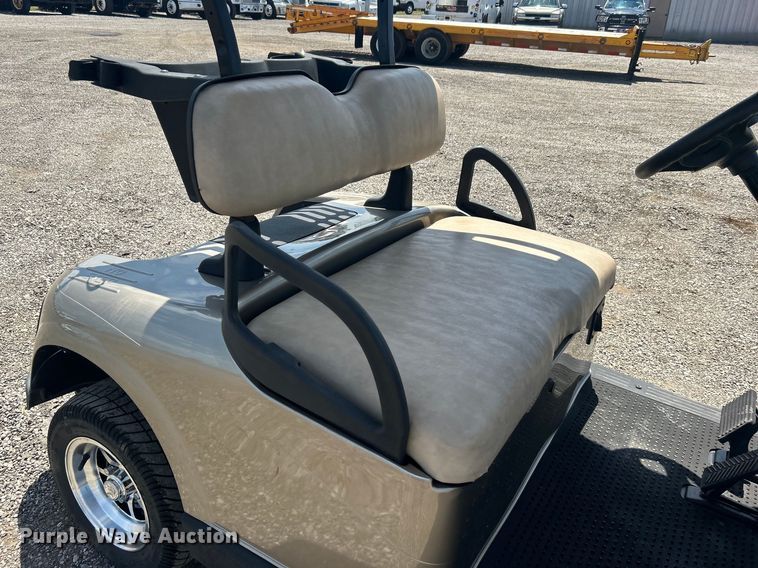 image for item EG0898 2013 EZ-Go RXV golf cart