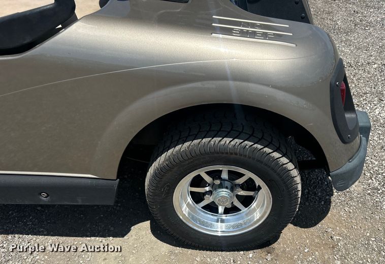 image for item EG0898 2013 EZ-Go RXV golf cart