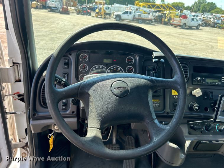 image for item EG0905 2010 Freightliner  Business Class M2 box truck