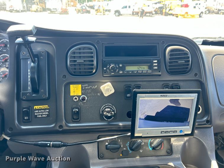 image for item EG0905 2010 Freightliner  Business Class M2 box truck