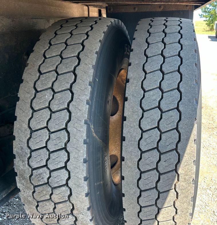 image for item EG0905 2010 Freightliner  Business Class M2 box truck