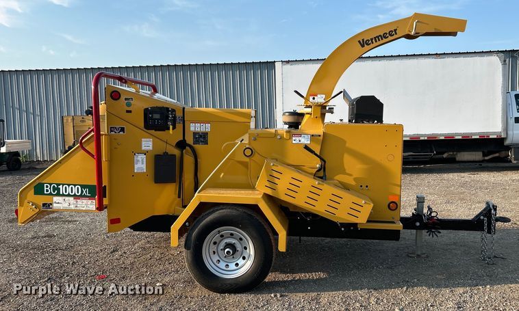 image for item EG0906 2023 Vermeer  BC1000XL wood chipper