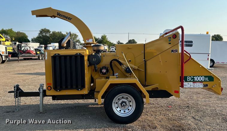 image for item EG0906 2023 Vermeer  BC1000XL wood chipper