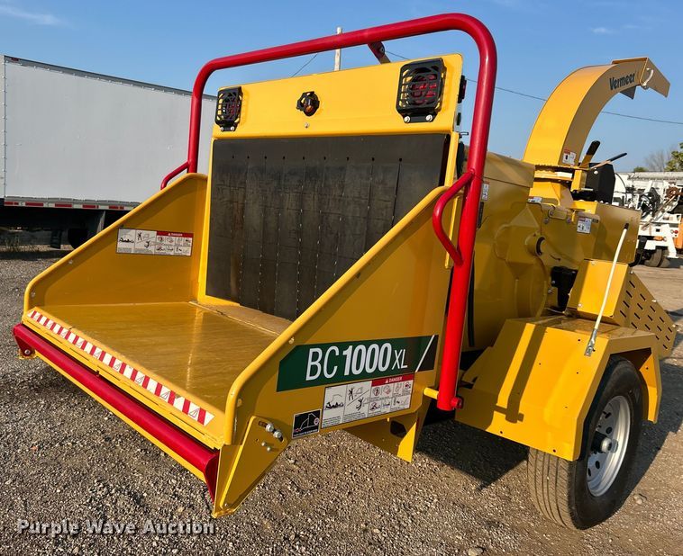 image for item EG0906 2023 Vermeer  BC1000XL wood chipper