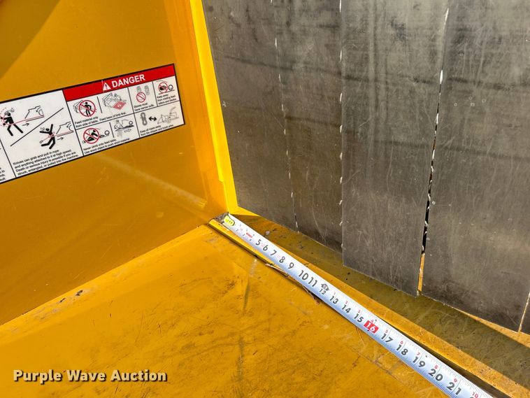 image for item EG0906 2023 Vermeer  BC1000XL wood chipper