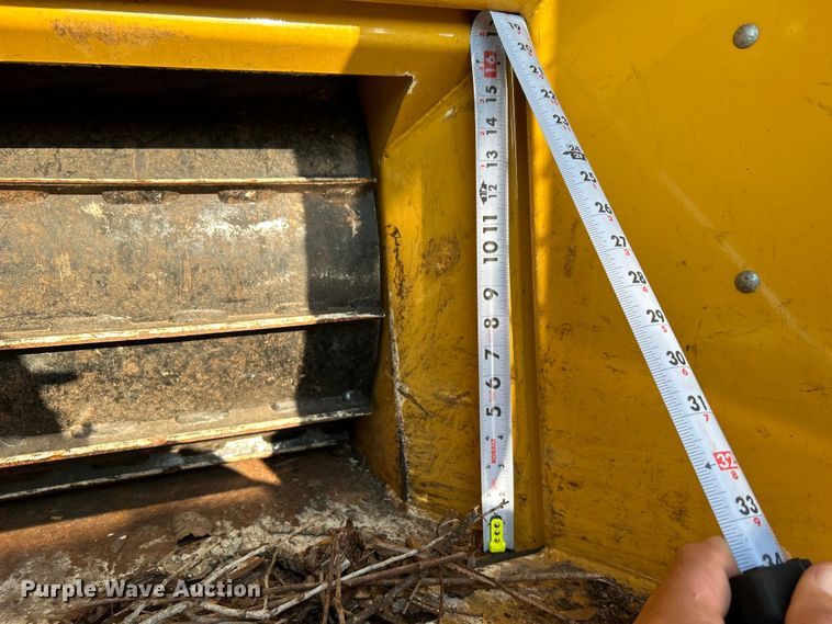 image for item EG0906 2023 Vermeer  BC1000XL wood chipper