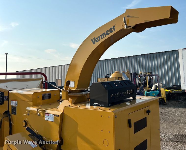 image for item EG0906 2023 Vermeer  BC1000XL wood chipper