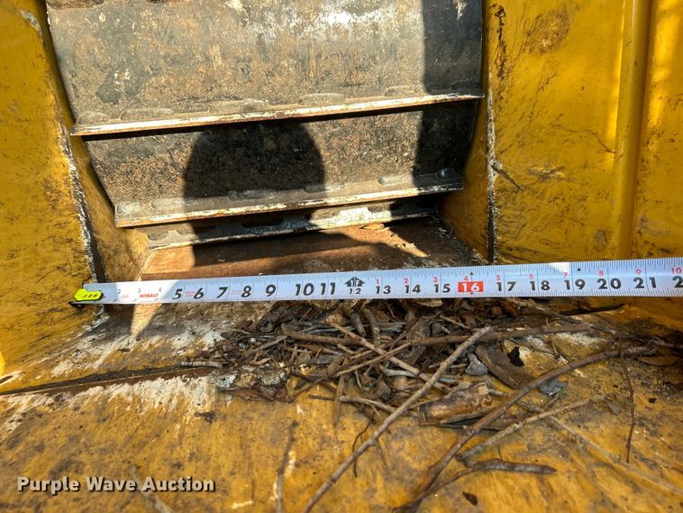 image for item EG0906 2023 Vermeer  BC1000XL wood chipper