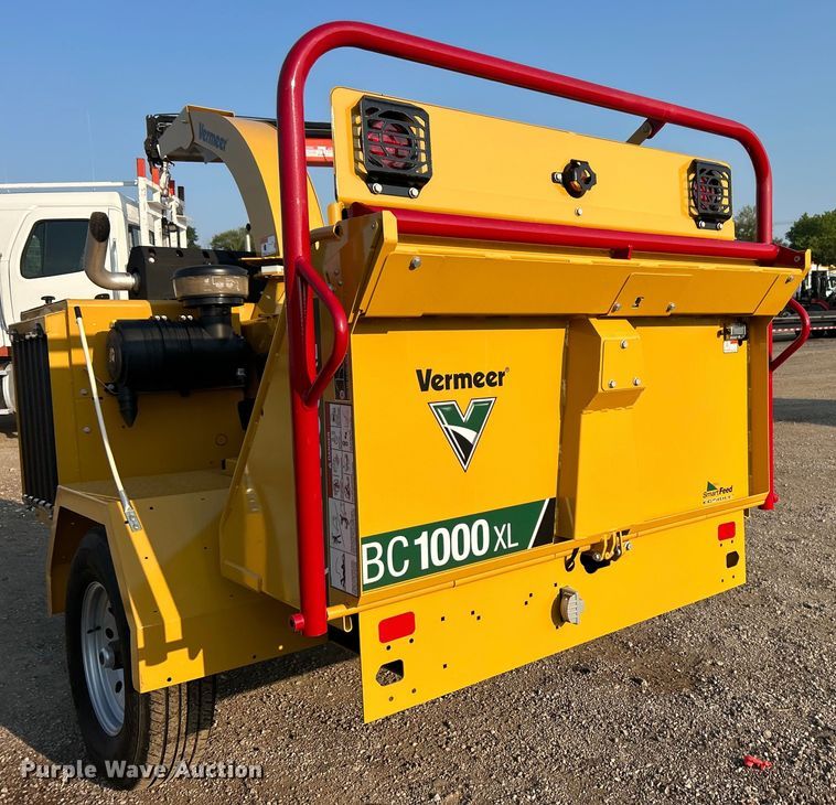 image for item EG0906 2023 Vermeer  BC1000XL wood chipper