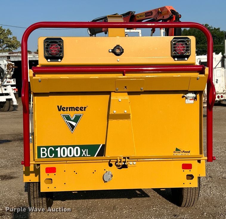 image for item EG0906 2023 Vermeer  BC1000XL wood chipper