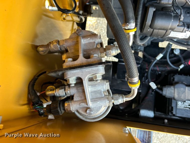 image for item EG0906 2023 Vermeer  BC1000XL wood chipper