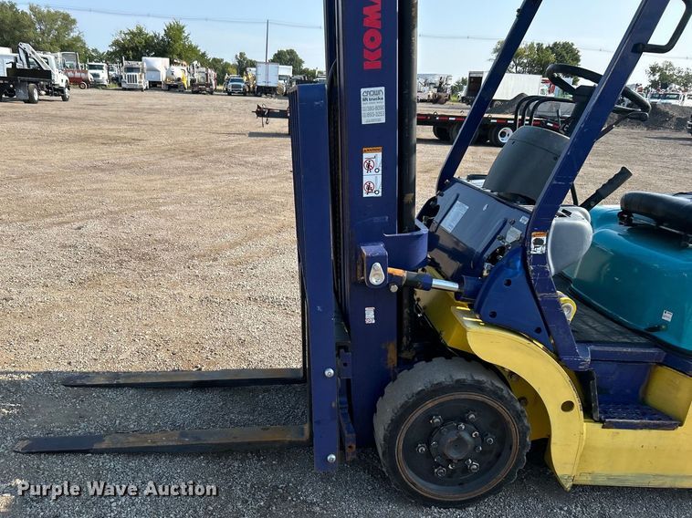 image for item EG0911 1999 Komatsu  FG25STLP-12 forklift