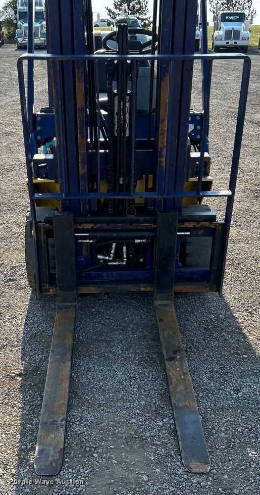 image for item EG0911 1999 Komatsu  FG25STLP-12 forklift