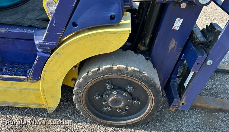 image for item EG0911 1999 Komatsu  FG25STLP-12 forklift