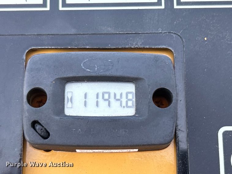 image for item EG0912 2018 Vermeer SC30TX stump grinder