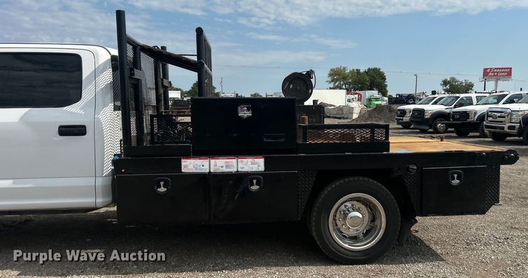 image for item EG0916 2019 Ford F550 Super Duty XL winch truck