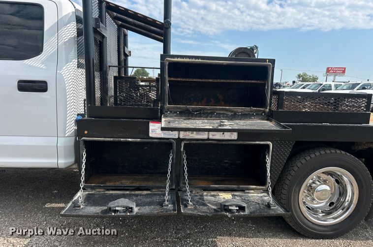 image for item EG0916 2019 Ford F550 Super Duty XL winch truck