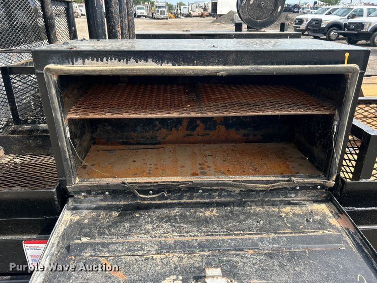 image for item EG0916 2019 Ford F550 Super Duty XL winch truck