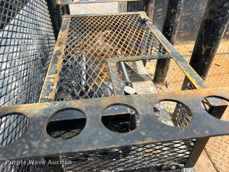 image for item EG0916 2019 Ford F550 Super Duty XL winch truck