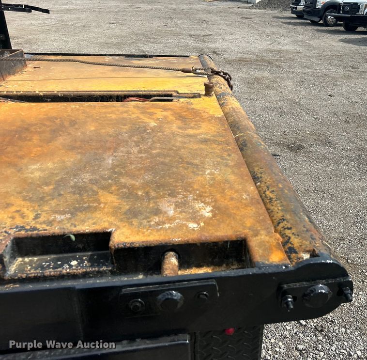 image for item EG0916 2019 Ford F550 Super Duty XL winch truck