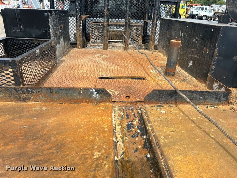 image for item EG0916 2019 Ford F550 Super Duty XL winch truck