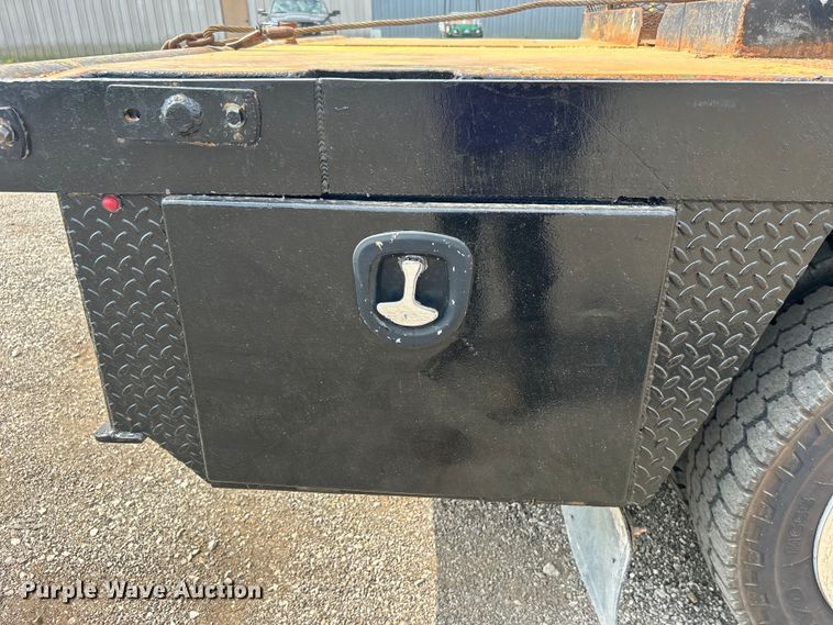 image for item EG0916 2019 Ford F550 Super Duty XL winch truck