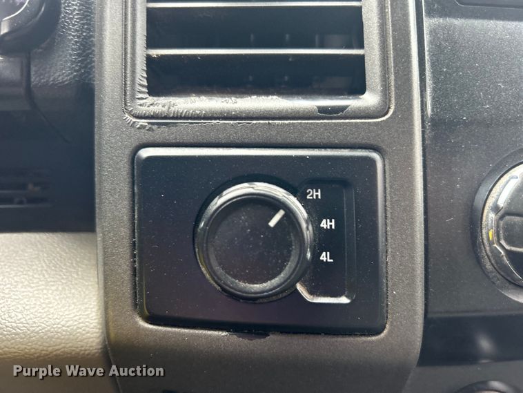 image for item EG0916 2019 Ford F550 Super Duty XL winch truck